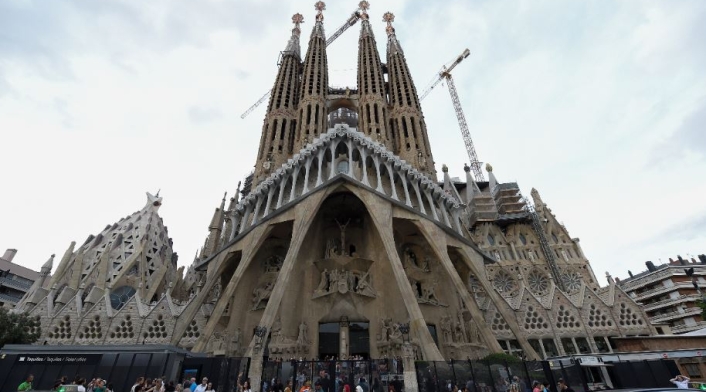 Basílica de la Sagrada Familia Basílica de la Sagrada Familia