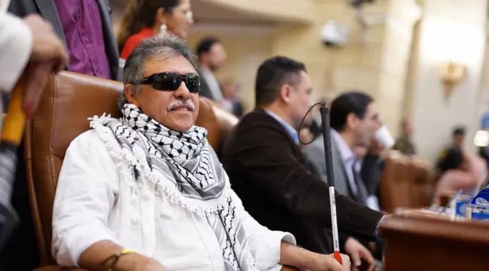 Jesús Santrich Jesús Santrich asumió como representante en la plenaria de Cámara
