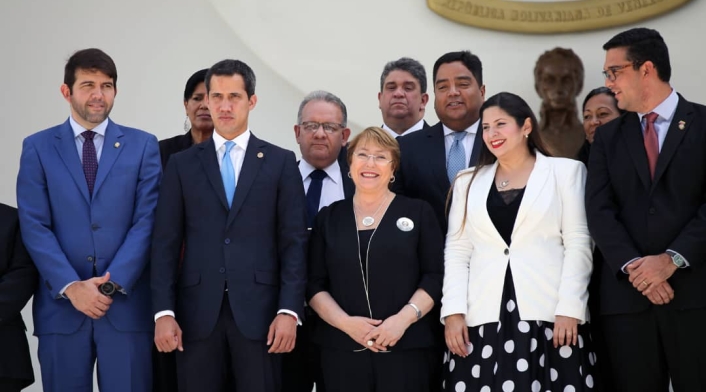 Juan Guaidó con Michelle Bachelet