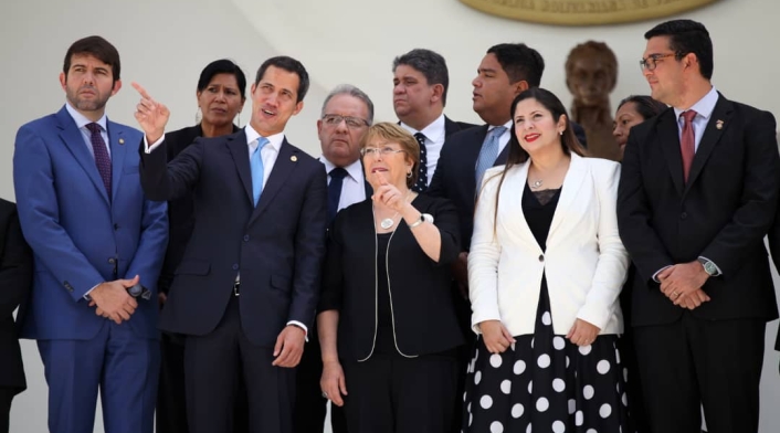 Juan Guaidó con Michelle Bachelet