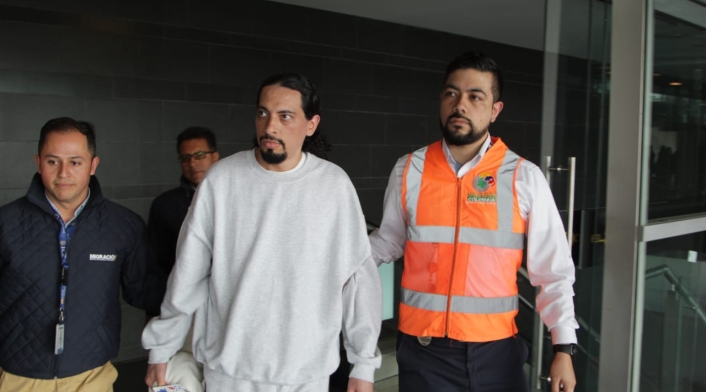 David Murcia Guzmán, en el proceso de registro con Migración Colombia, en Bogotá