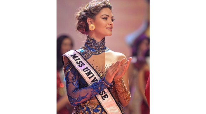 Demi-Leigh Nel-Peters, Miss Universo 2017 - 2018