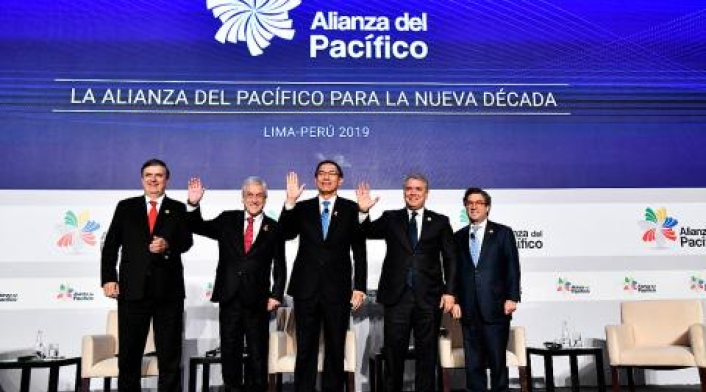 El canciller mexicano, Marcelo Ebrard; el presidente de Chile, Sebastián Piñera; el presidente de Perú, Martín Vizcarra; el presidente de Colombia, Iván Duque y Luis Alberto Moreno, presidente del Banco Interamericano (BID).