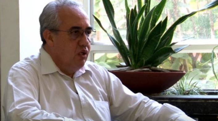Pablo Elías González, director de la UNP