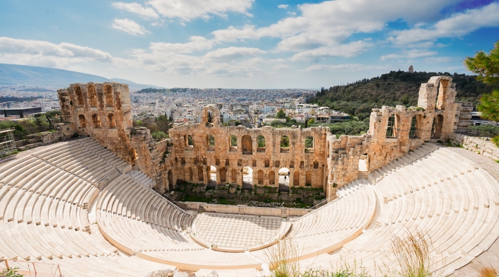 El Odeón de Herodes Ático, edificio para audiciones musicales erigido en el año 161, en Atenas (Grecia)