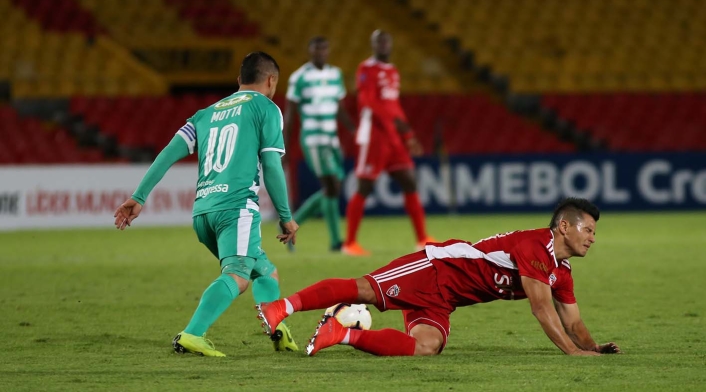 La Equidad Vs. Royal Pari