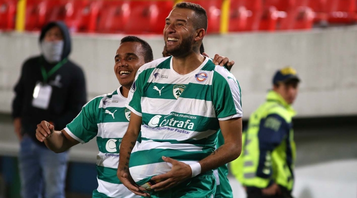 La Equidad Vs. Royal Pari