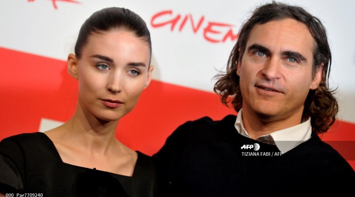 Joaquin Phoenix y Rooney Mara se comprometen