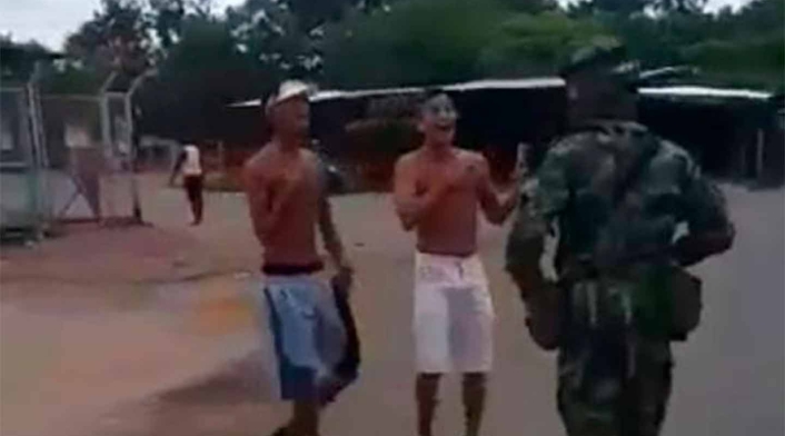 Los jóvenes que increparon a un militar en La Lizama (Santander)