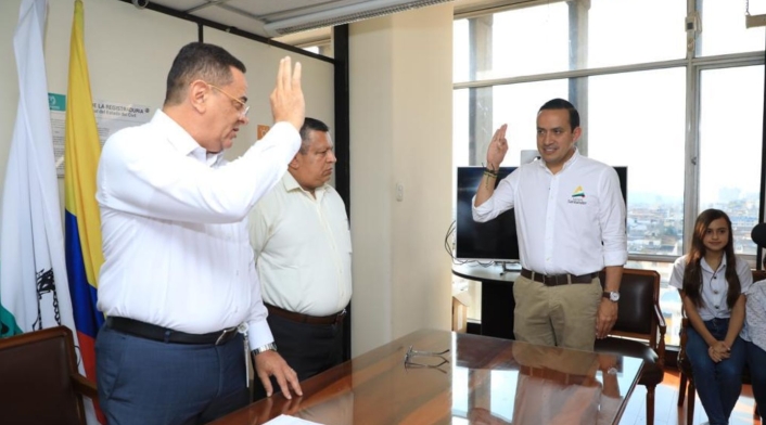 El exsenador Mauricio Aguilar presentó su candidatura en Santander.