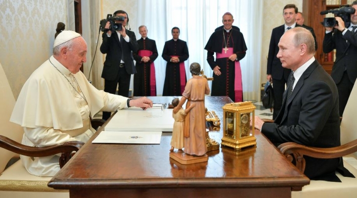 Vladimir Putin y el Papa Francisco