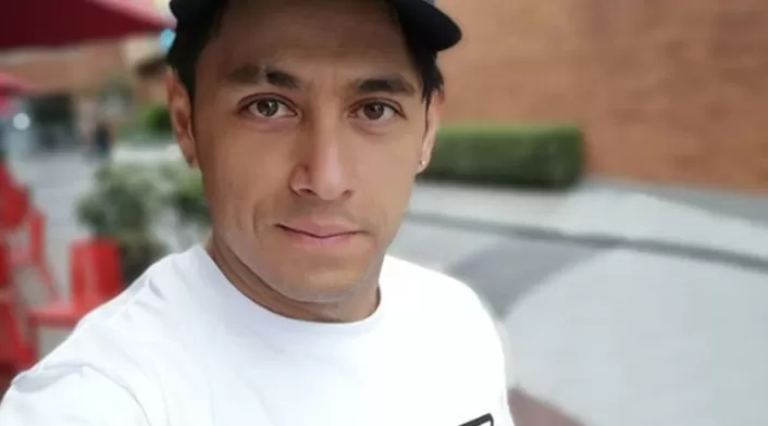 Santiago Alarcón El actor se pronunció sobre la celebración del orgullo gay.