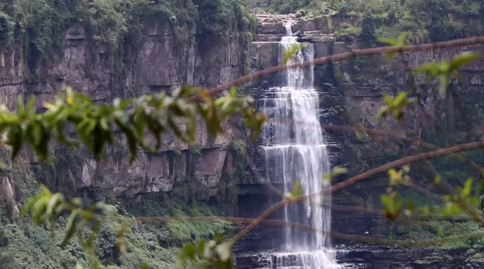 Salto de Tequendama / rio / medio ambiente / naturaleza