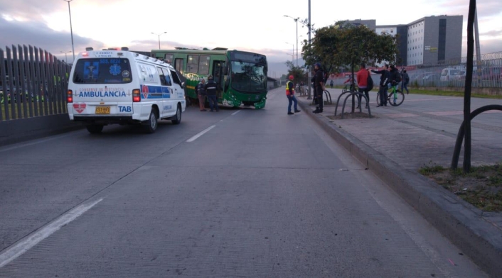 Accidente bus alimentador Transmilenio