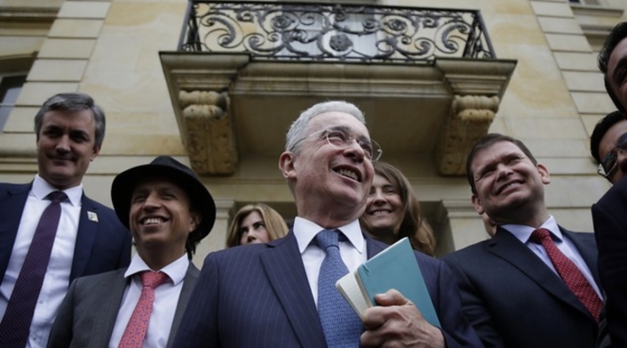 Álvaro Uribe Vélez, expresidente de Colombia. Álvaro Uribe Vélez, expresidente de Colombia.