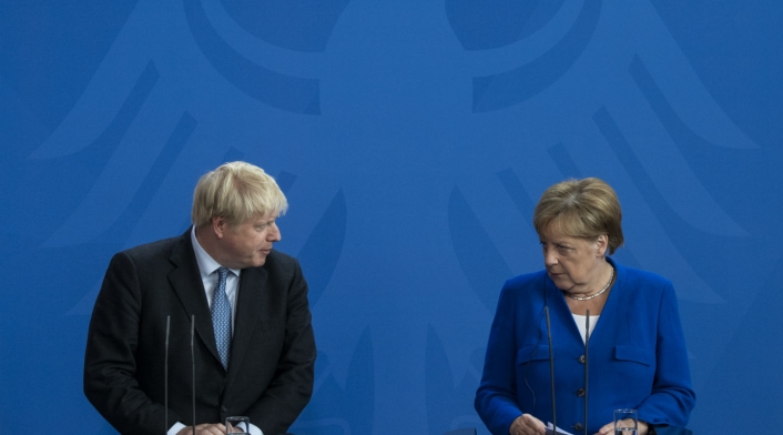 Boris Johnson y Ángela Merkel se reunieron