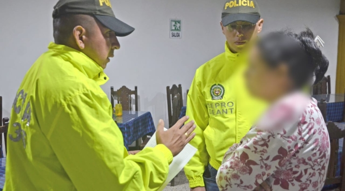 Momento de la captura de la madre de familia por la muerte de sus hijos. Momento de la captura de la madre de familia por la muerte de sus hijos.