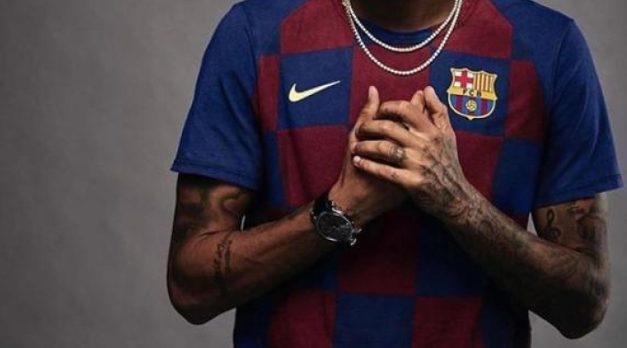 Imagen de Neymar con la camiseta del Barcelona, al parecer difundida en Instagram por Gagà Milano