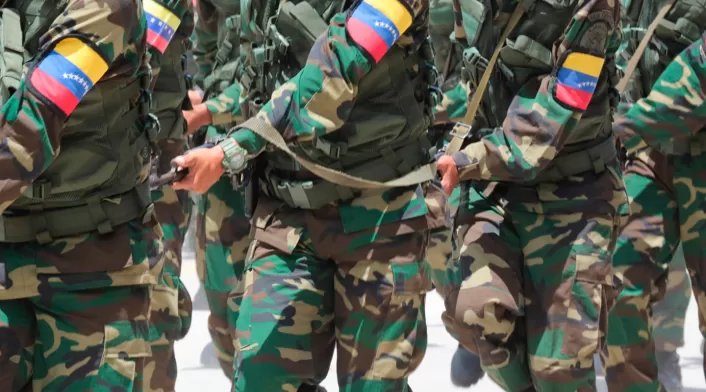 Militares venezolanos Militares venezolanos han hecho incursiones a territorio colombiano