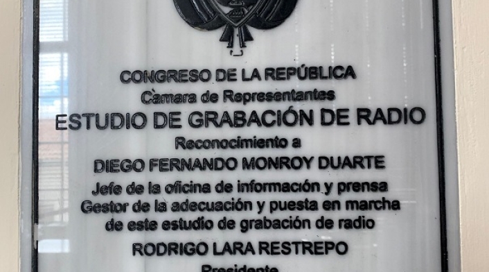 Placa 4 Oficina Prensa