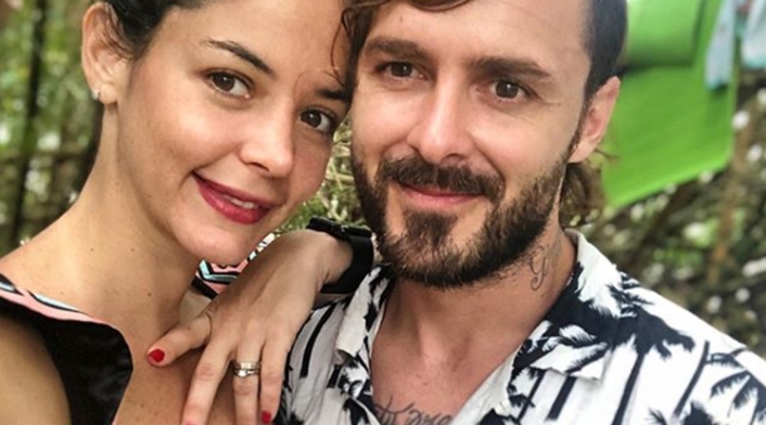 El deportista utilizó una graciosa imagen para burlarse del cambio de look de su esposa.
