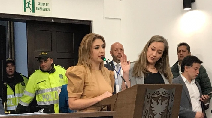 Presidenta del Concejo de Bogotá, Patricia Mosquera, posesionó como concejal a Carolina Villegas