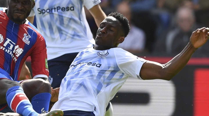 Yerry Mina, defensor colombiano. Yerry Mina, defensor colombiano.