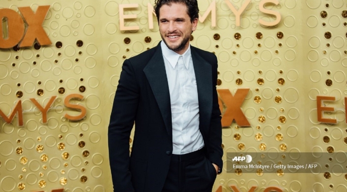 Kit Harington en los premios Emmy