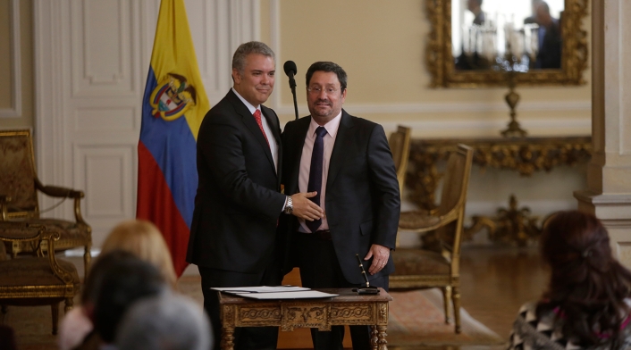 El presidente Iván Duque y Francisco Santos, embajador de Colombia en Estados Unidos, el 6 de septiembre de 2018 en Bogotá