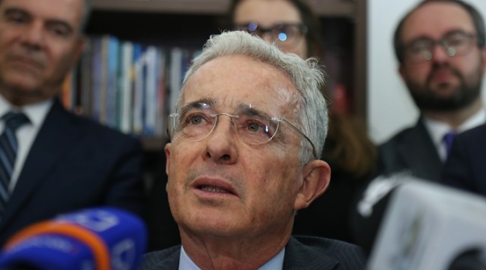 URIBE EN EL SENADO