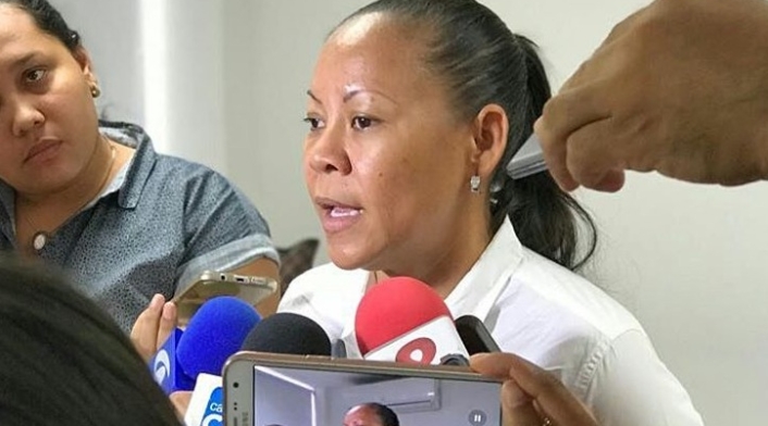 La también exmandataria habría adjudicado contratos para obra sin el lleno de los requisitos legales