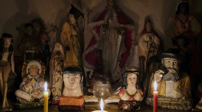 Venezolanos enfermos recuren a las hierbas y 'cirugías espirituales'
