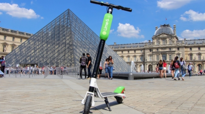 Patinetas eléctricas en París, Francia