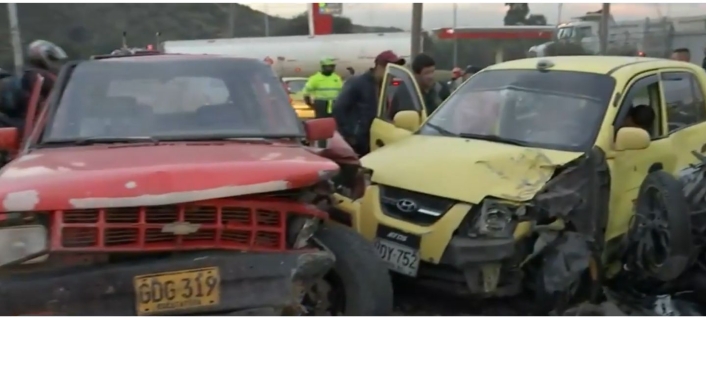 Muy cerca al relleno sanitario de Doña Juana, en la Avenida Boyacá, se registró un grave accidente de tránsito.