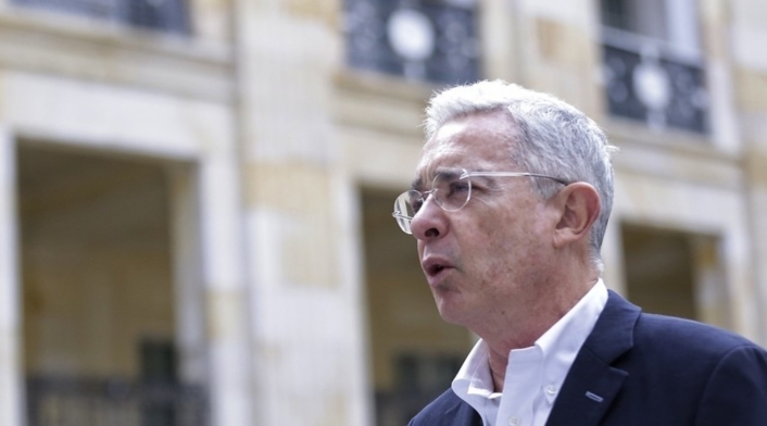Álvaro Uribe Vélez Álvaro Uribe Vélez