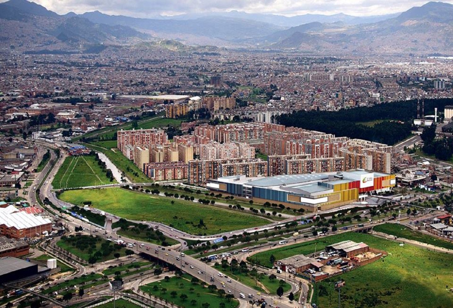 Centro Comercial El Edén Centro Comercial El Edén