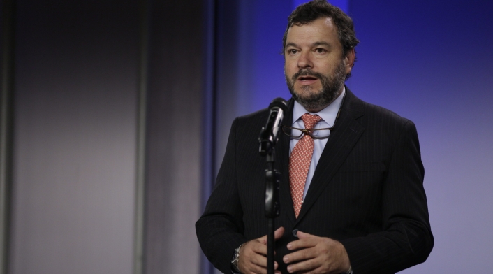 Carlos Negret, defensor del Pueblo.