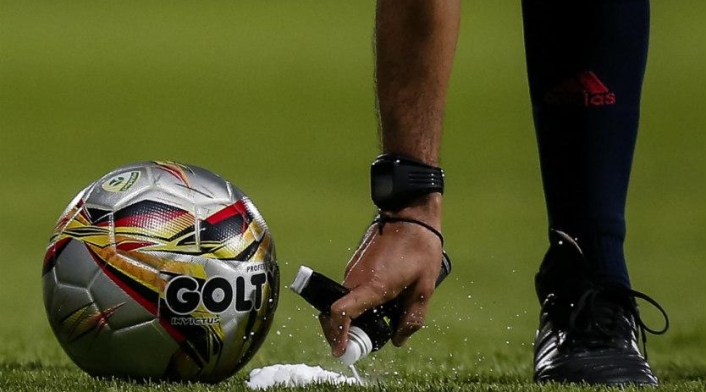 El representante de los clubes le habia pedido que no intercediera por los jugadores