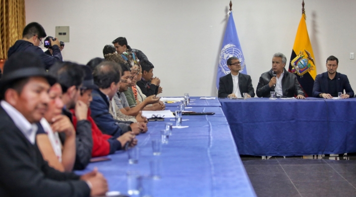 Reunión Gobierno e indígenas de Ecuador