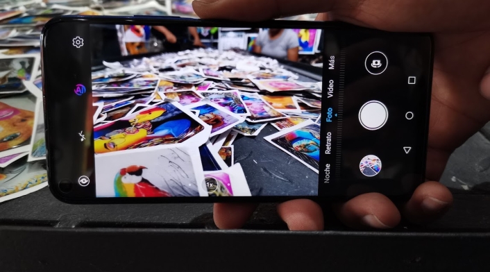 Celular - Teléfono móvil - Smartphone tomando fotografías - Fotos