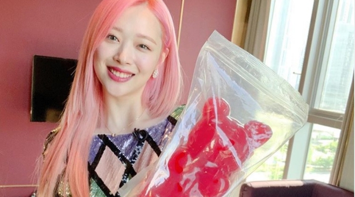 Cantante de K-Pop conocida como Sulli