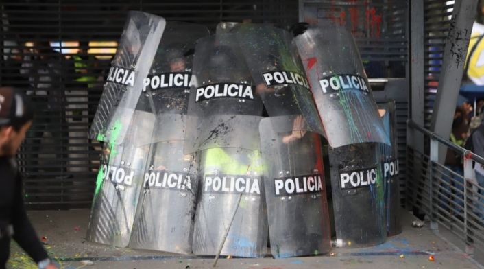 Marcha de estudiantes termina en fuertes desmanes