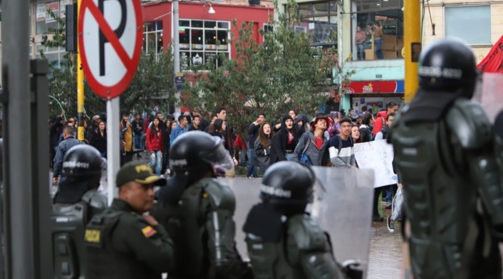 Marcha de estudiantes termina en fuertes desmanes