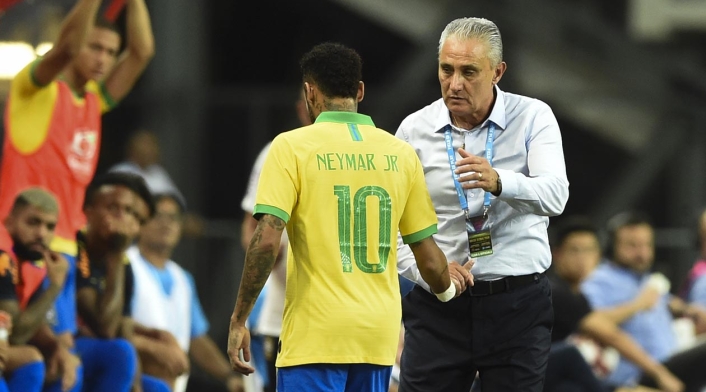 Neymar salió lesionado ante Nigeria