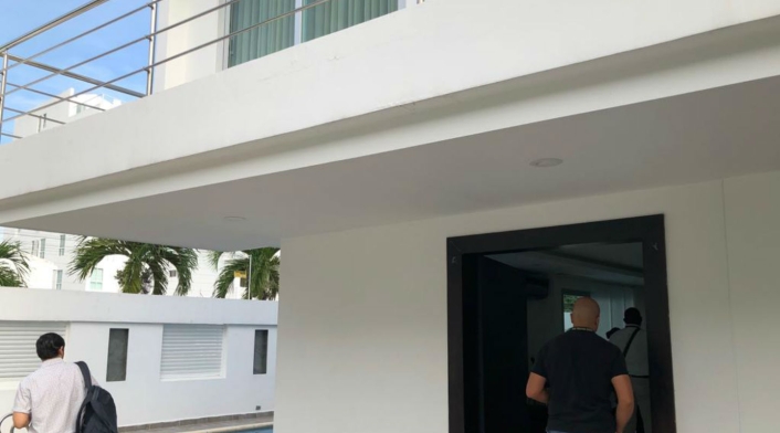 La casa, ubicada en el exclusivo sector de El Golf, en Barranquilla, cuenta con tres pisos. Casa de Aida Merlano