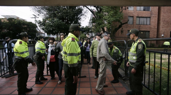 Más de 1.200 policías estarán desplegados en los diferentes puntos de votación en Bogotá. Más de 1.200 policías estarán desplegados en los diferentes puntos de votación en Bogotá.