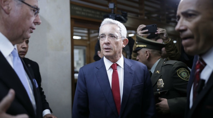 Uribe al llegar a la Corte Suprema a indagatoria Uribe al llegar a la Corte Suprema a indagatoria