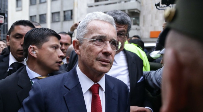 Álvaro Uribe al llegar a la indagatoria en la Corte Suprema Álvaro Uribe al llegar a la indagatoria en la Corte Suprema