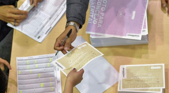 La puja, Guillermo Ignacio Alvira Acosta por La U con 3.658 votos y Carlos Enrique Murillo Lugo por el Partido Liberal con 3.519