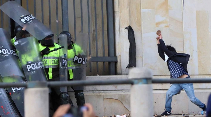 Disturbios y actos vandálicos en Bogotá, en medio de marchas.